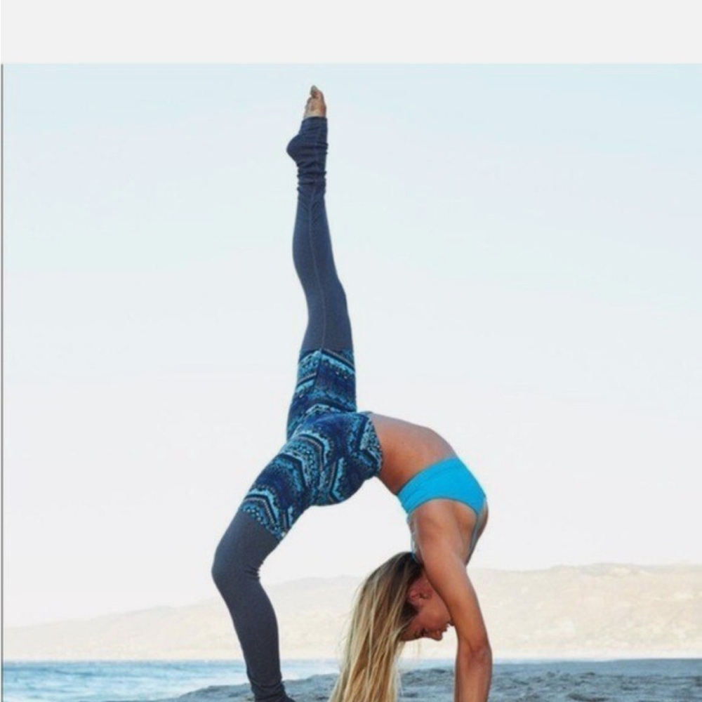 Alo Yoga Goddess Leggings Navy Blue Aztec Print SZ S High Rise Sculpt like new